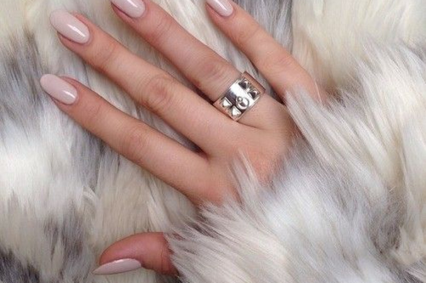 Četvrtasti, bademasti ili stilleto: Odaberite pravi oblik za svoje nokte