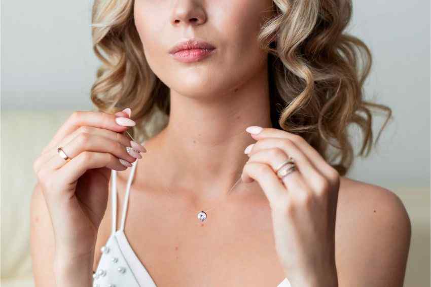 Tretmani vrata i dekoltea