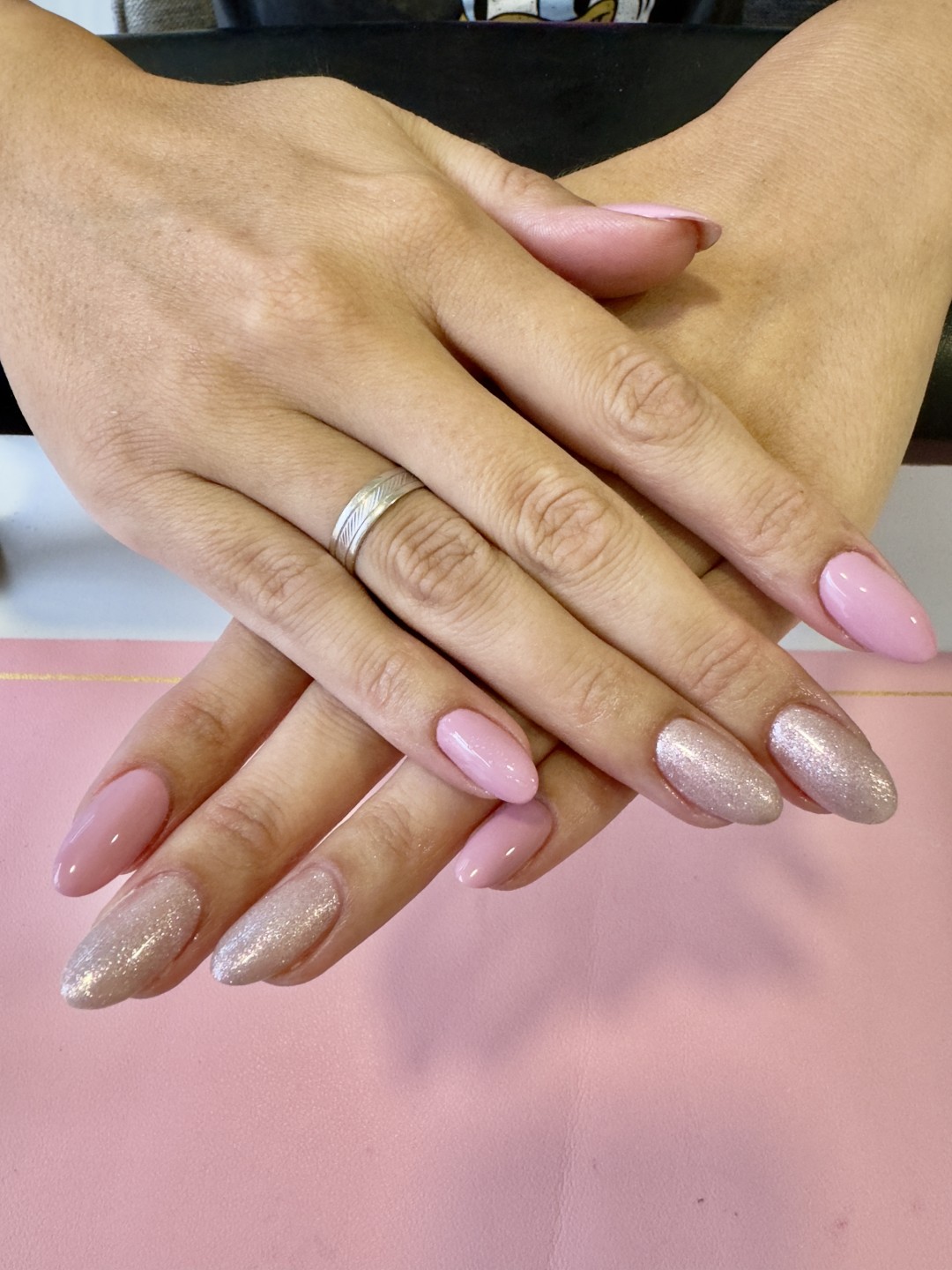 Ojačavanje prirodnih noktiju gelom - ruke - Lily Nails, Sarajevo Gel lak Nokti Gel lak, Sarajevo, Novo Sarajevo - Novi Grad