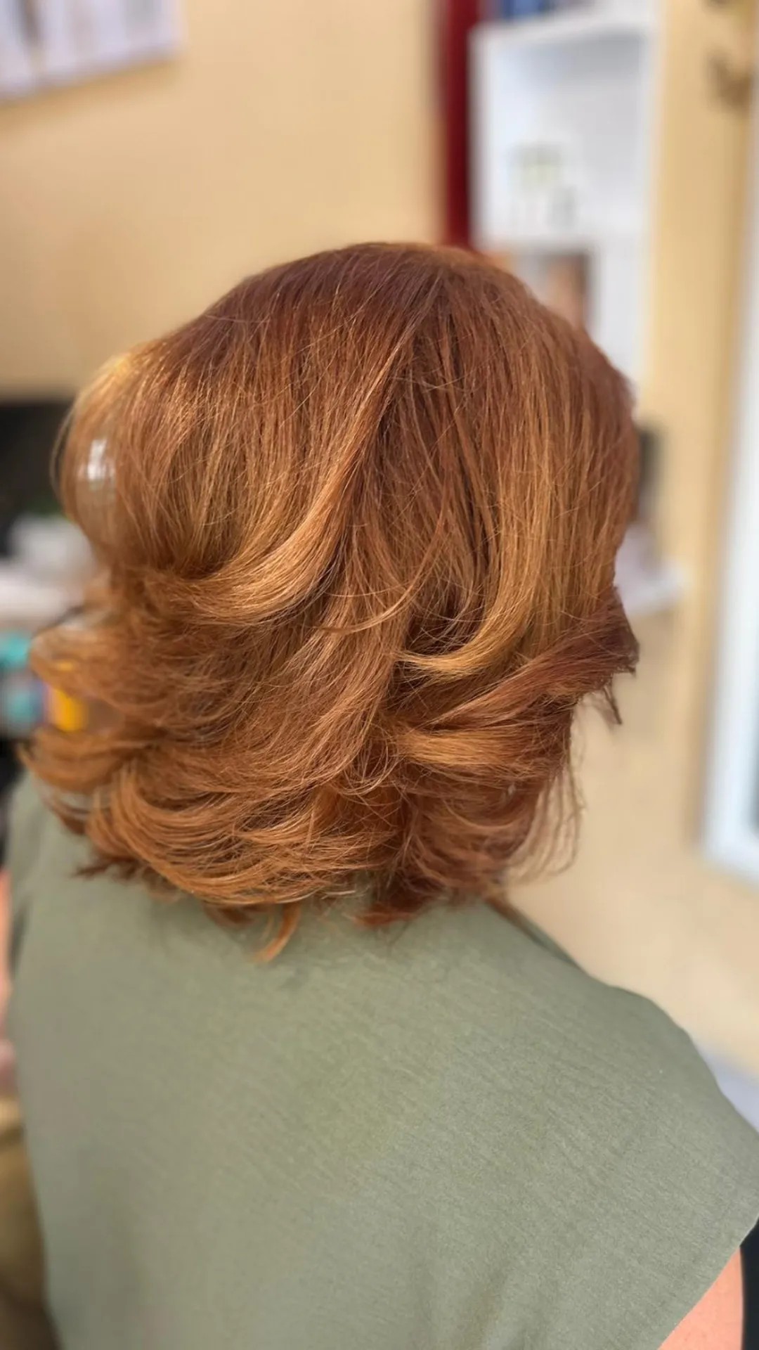 Poezija ljepote #sarajevo Farbanje kose Farbanje cijele dužine + pranje kose + feniranje - kratka kosa