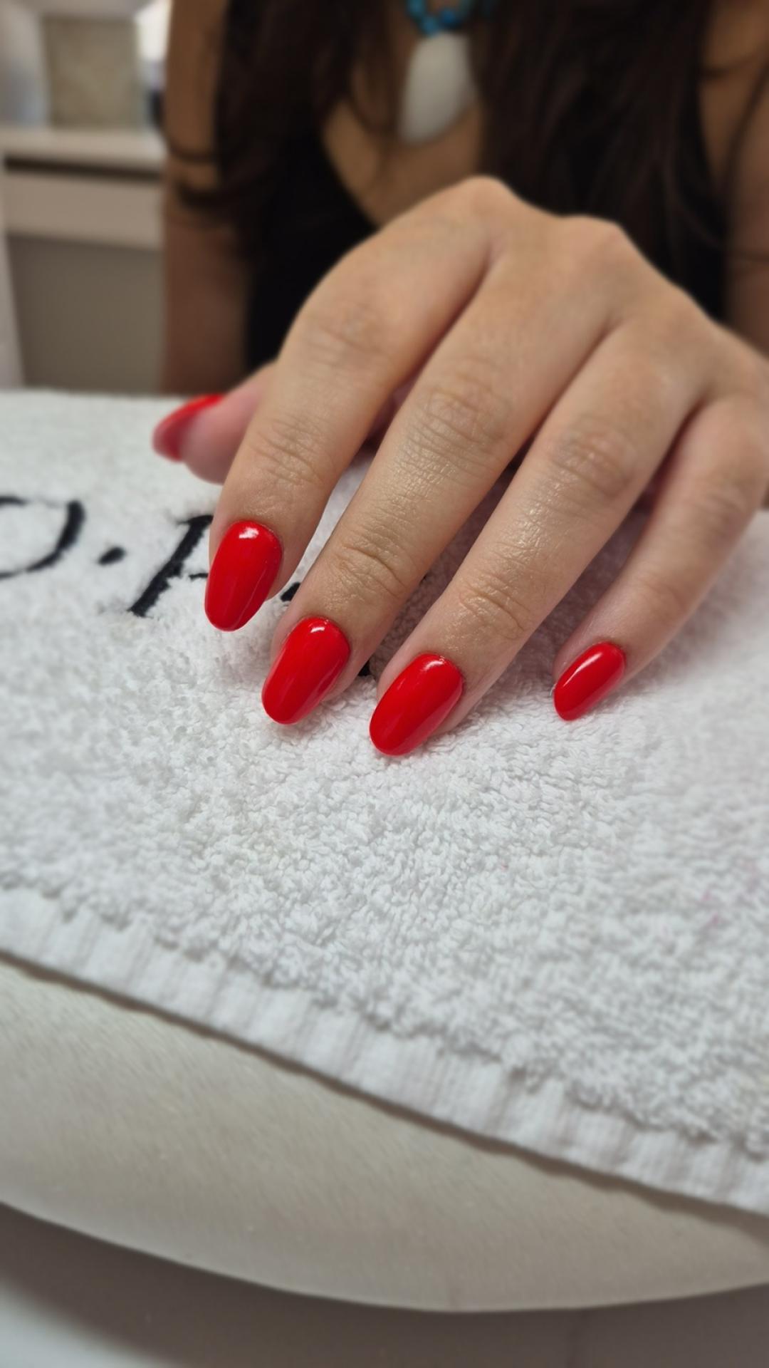 Gaia beauty & beyond #banjaluka Manikir Manikir + gel lak - M dužina
