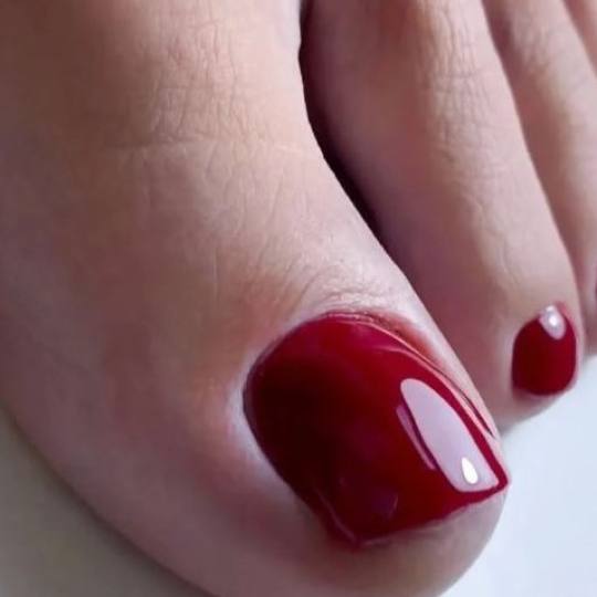 Anny #banjaluka Estetski pedikir Klasičan pedikir + trajni lak