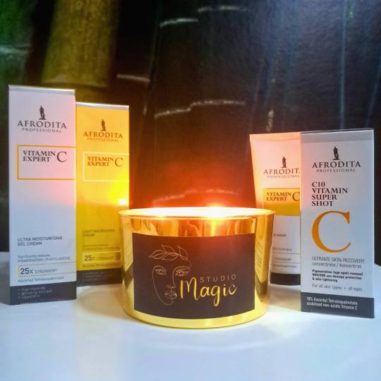 Magic #sarajevo VITAMIN C EXPERT
Inovacija protiv hiperpigmentacije i fotostarenja
5 učinaka u sa