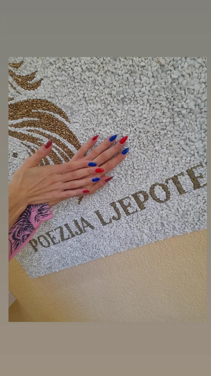 Poezija ljepote #sarajevo Ojačavanje noktiju Gel na prirodne nokte - boja