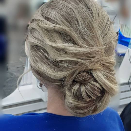 Fresh #sarajevo Svečane i frizure za svadbu