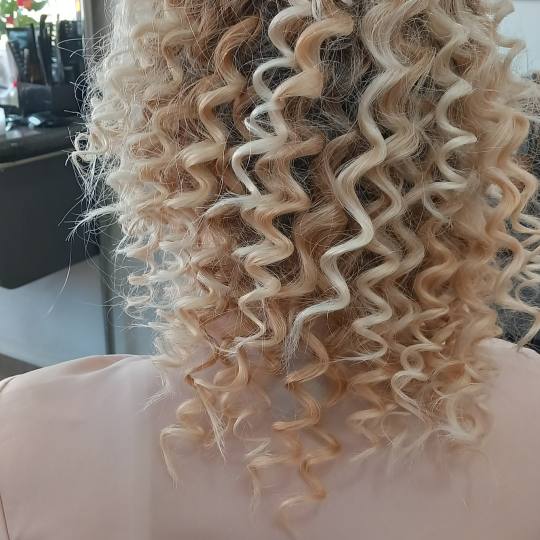 Snježana #sarajevo Svečane i frizure za svadbu Svečana frizura - složena