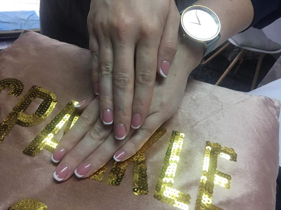 Lollipop beauty studio #sarajevo Ojačavanje noktiju