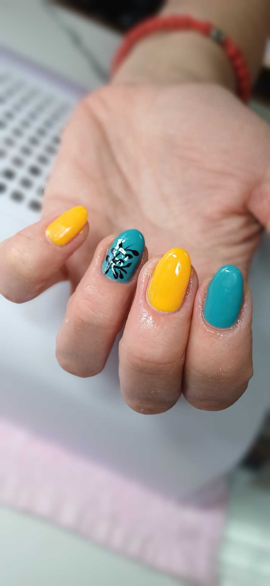 AMK #sarajevo Izlivanje noktiju Izlijevanje noktiju gelom - boja