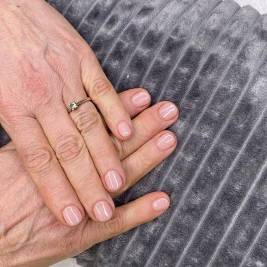 Damen #sarajevo Ojačavanje noktiju Geliranje prirodnih noktiju - ruke Geliranje noktiju na rukama j