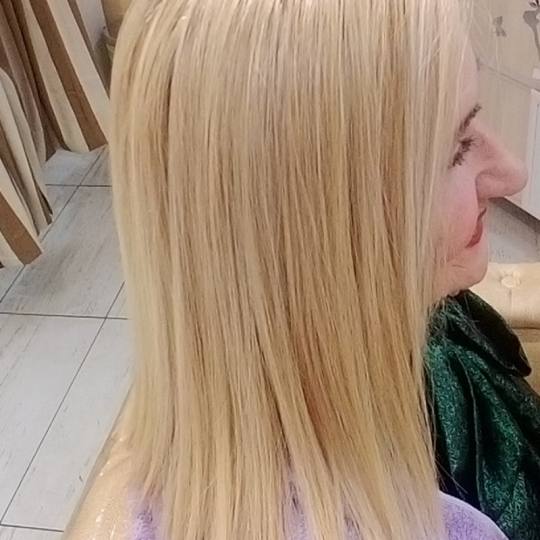 Poezija ljepote #sarajevo Feniranje i stilizovanje Pranje kose + feniranje - srednja dužina kose