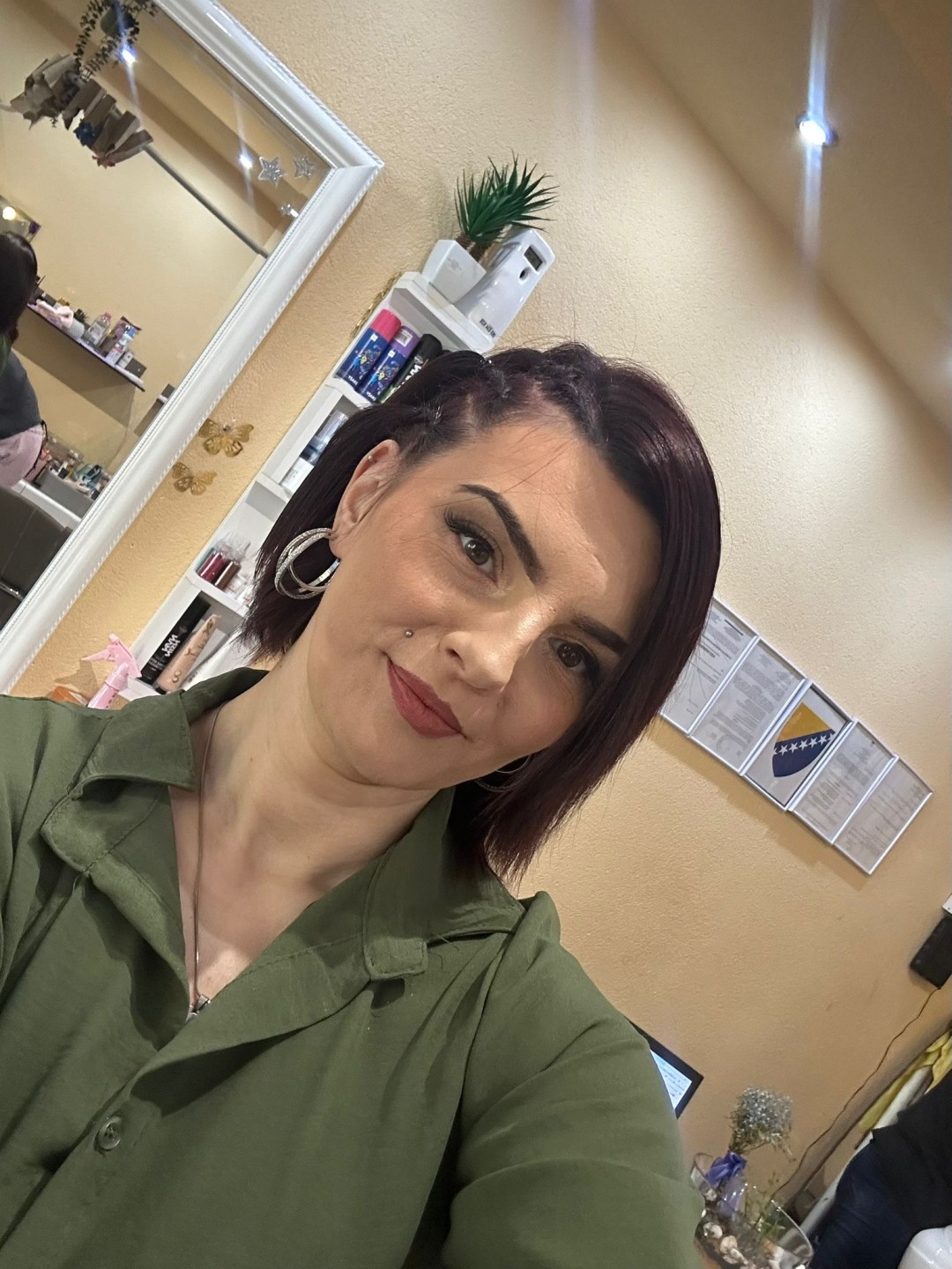 Poezija ljepote #sarajevo Svečane i frizure za svadbu Svečana frizura + profesionalno šminkanje