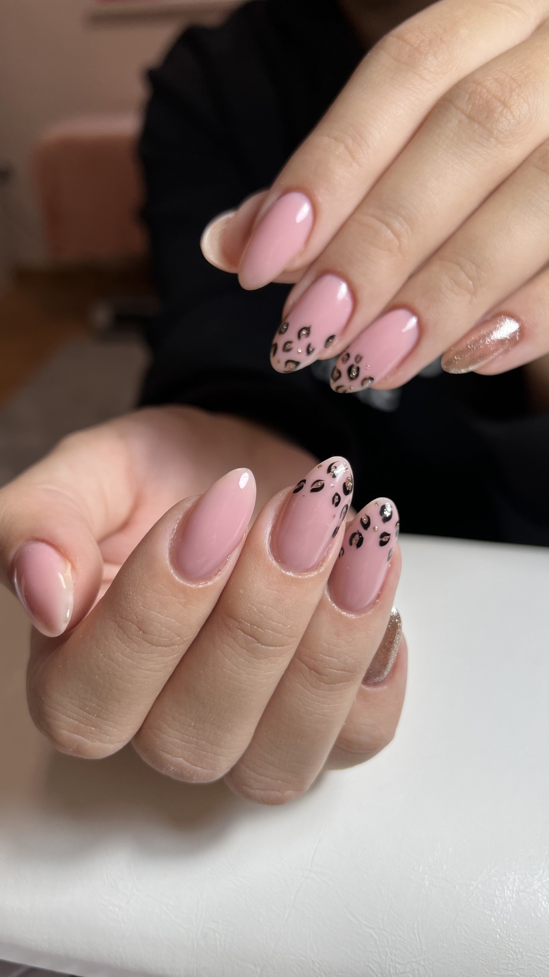 La Crème Beauty Studio #sarajevo Lakiranje noktiju Gel - L dužina noktiju