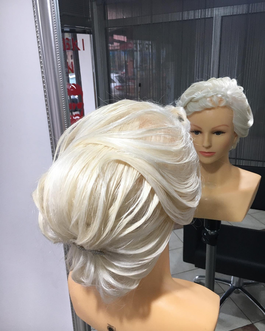 Svečana frizura složena - kratka kosa - Frisco, Sarajevo Svečane i frizure za svadbu Frizerski saloni Svečane i frizure za svadbu, Sarajevo, Centar - Stari Grad