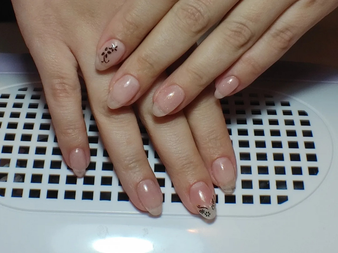 Ojačavanje prirodnih noktiju gelom - Salon ljepote A3M By Amela Malkoč, Sarajevo Ojačavanje noktiju Nokti Ojačavanje noktiju, Sarajevo, Centar - Stari Grad