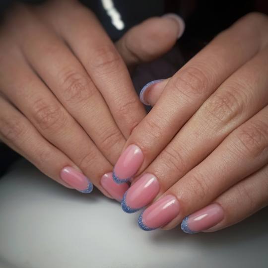 Lovely Em salon & head spa #sarajevo Ojačavanje noktiju Trajni lak/gel/rubber baza - M dužina