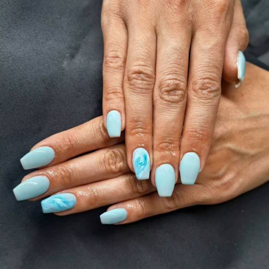 Allure #sarajevo Gel lak Trajni lak - ruke