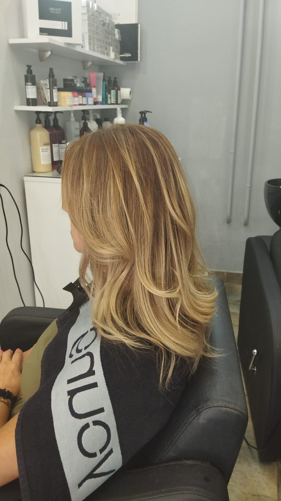 Hair Care Studio #mostar Farbanje kose Farbanje izrasta + preljev - duga kosa