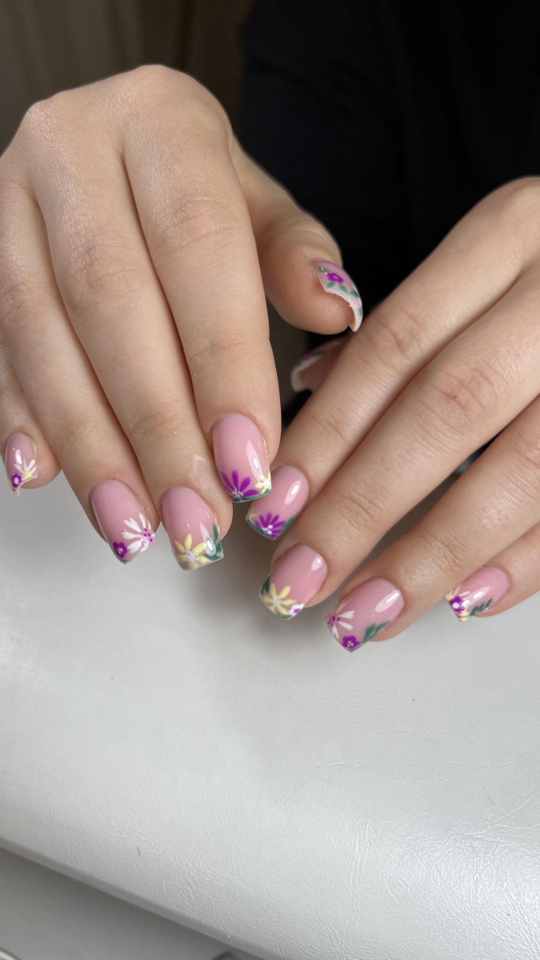 La Crème Beauty Studio #sarajevo Lakiranje noktiju Gel - M dužina noktiju