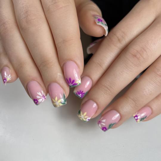 La Crème Beauty Studio #sarajevo Lakiranje noktiju Gel - M dužina noktiju Gel srednji nokti sa nai