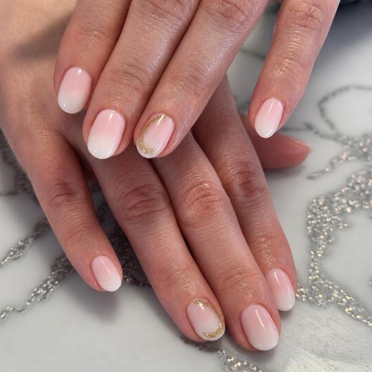 SD Nail Studio #sarajevo Manikir Korekcija gel noktiju sa frenchom,ukrasima crtanjem
