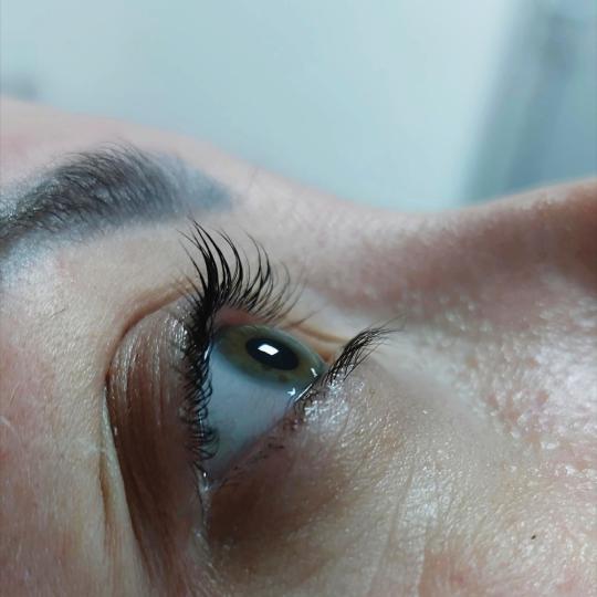 Tajne jednog beauty salona #sarajevo Trepavice Lash lift Lash Lift tretman podiže vaše prirodne tr