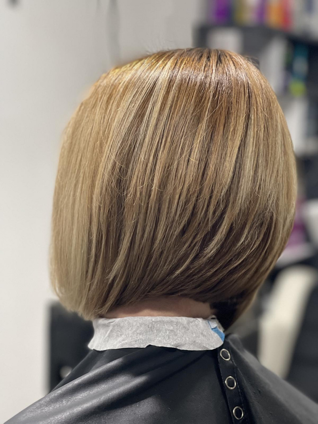 Žensko šišanje - kosa srednje dužine - Frisco, Sarajevo Žensko šišanje Frizerski saloni Žensko šišanje, Sarajevo, Centar - Stari Grad