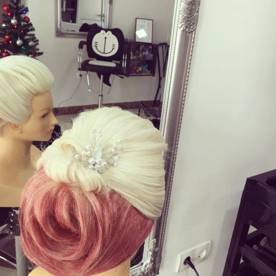 Frisco #sarajevo Svečane i frizure za svadbu Svečana frizura složena - kratka kosa