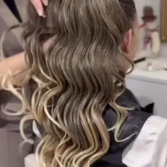 Garava Beauty Studio #banjaluka Svečane i frizure za svadbu Svečana frizura - duga kosa