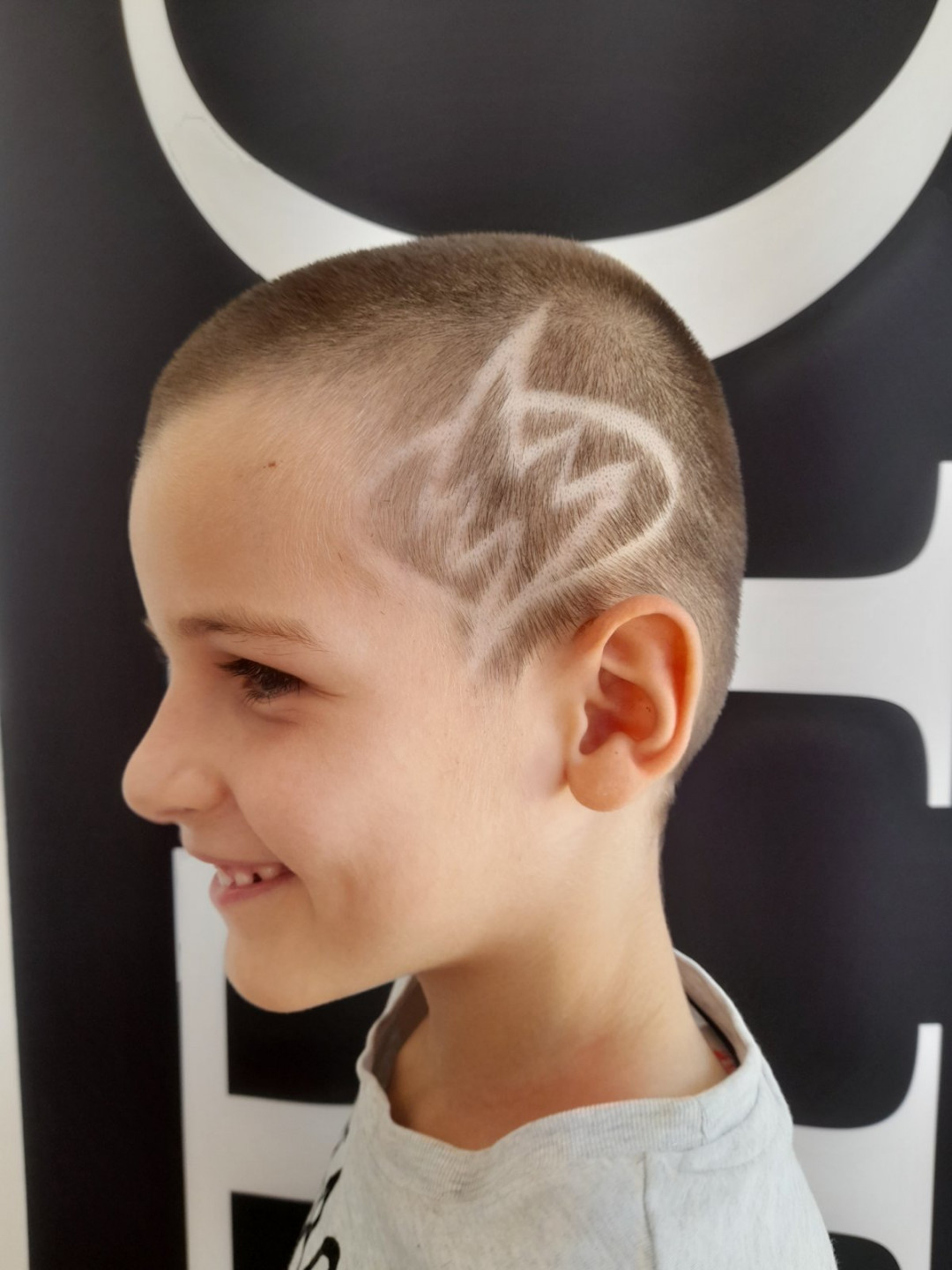 Muško šišanje - fade / duža kosa - Frisco, Sarajevo Obrve Lice Obrve, Sarajevo, Centar - Stari Grad