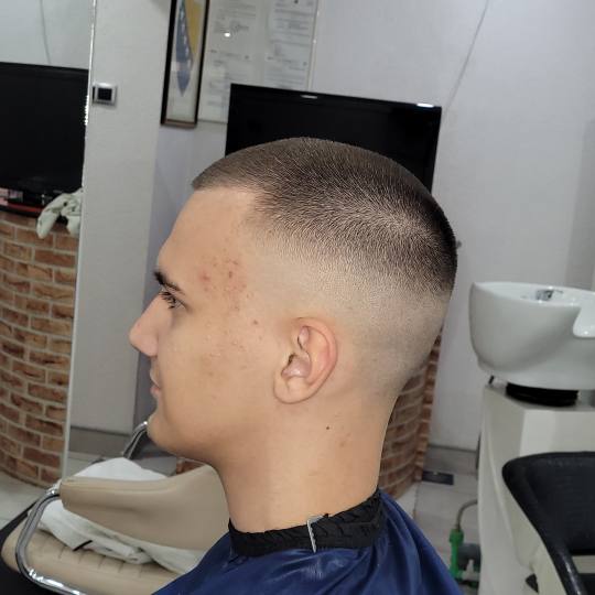 Barber shop Colucci #sarajevo Muško šišanje Muško šišanje - fade Fade šišanje