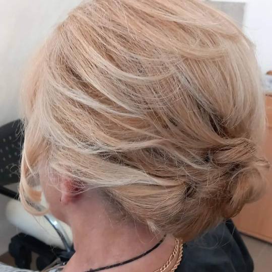 Snježana #sarajevo Svečane i frizure za svadbu Svečana frizura - složena