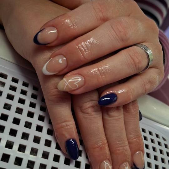 Poezija ljepote #sarajevo Ojačavanje noktiju Gel na prirodne nokte - boja