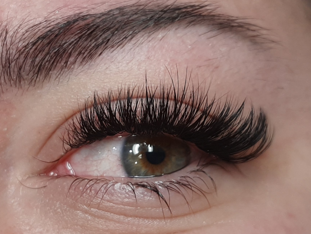 Nadogradnja trepavia - ruski volumen - La Vie beauty centar, Sarajevo Nadogradnja trepavica Lice Nadogradnja trepavica, Sarajevo, Centar - Stari Grad