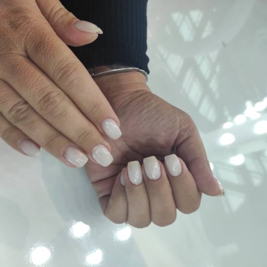 Scandal Beauty Lounge #sarajevo Izlivanje noktiju Izlivanje noktiju gelom