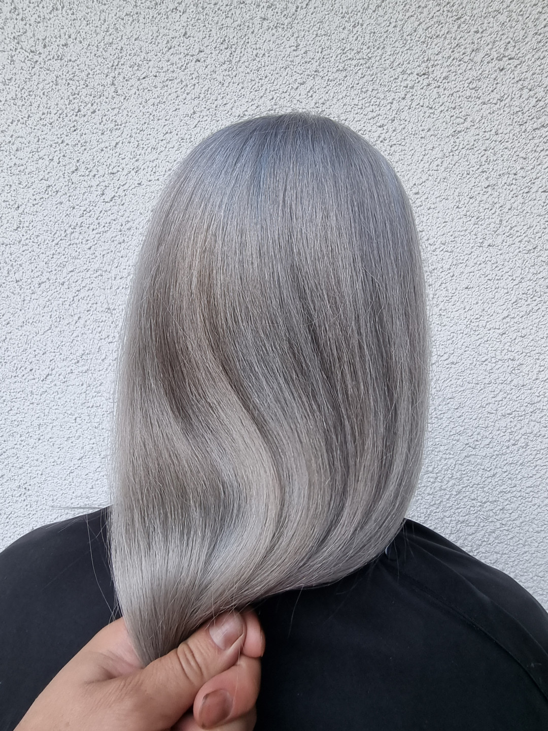 Blajhanje + preliv + feniranje - kosa srednje dužine - AirTouch Studio by Beba, Sarajevo Farbanje kose Frizerski saloni Farbanje kose, Sarajevo, Novo Sarajevo - Novi Grad