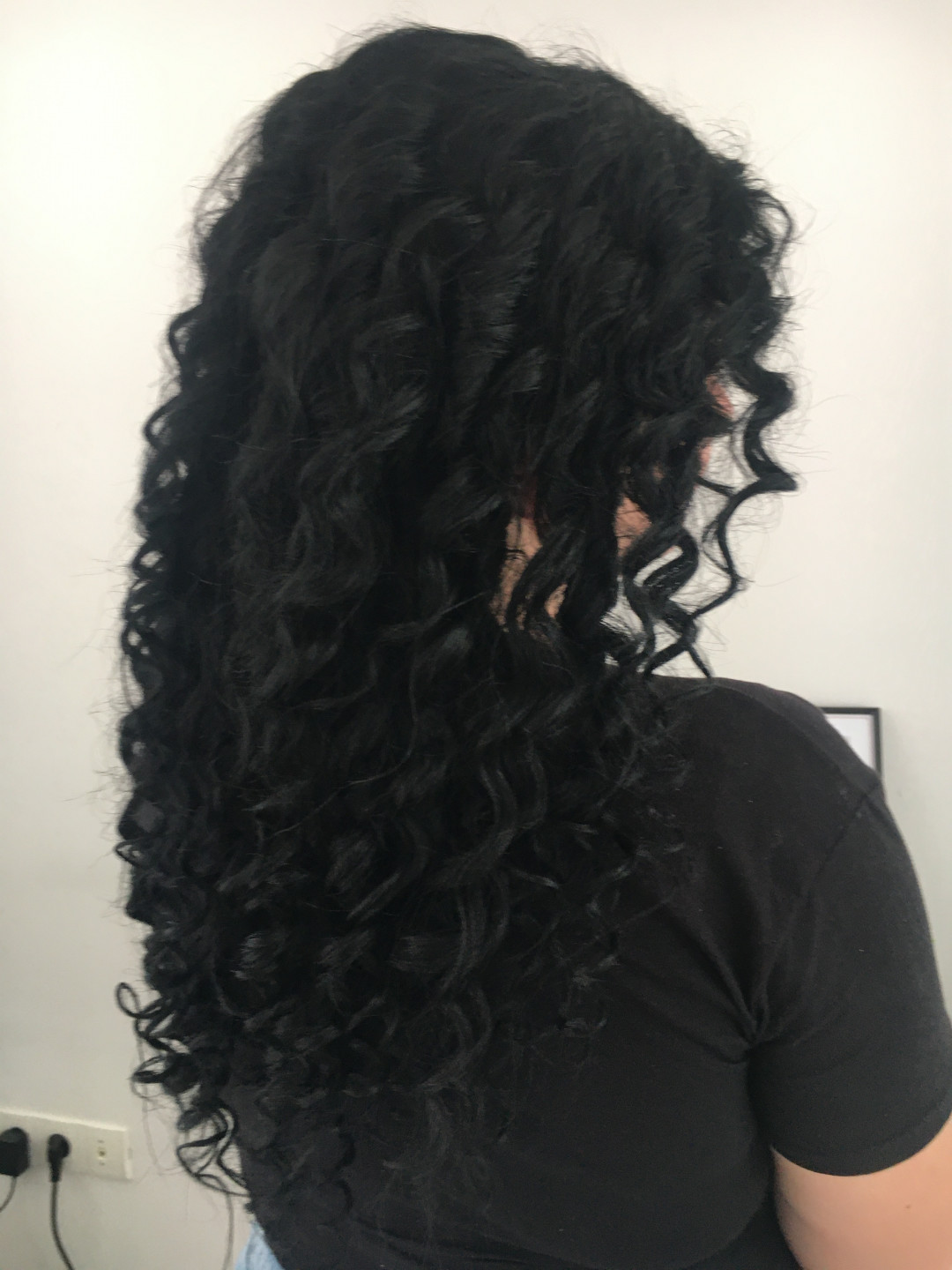 Lokne na figaro - ekstra duga kosa - Frisco, Sarajevo Svečane i frizure za svadbu Frizerski saloni Svečane i frizure za svadbu, Sarajevo, Centar - Stari Grad