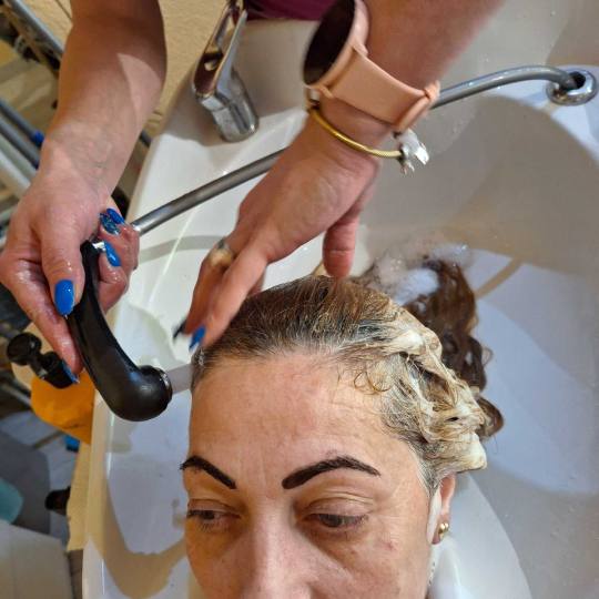 Poezija ljepote #sarajevo Obrve Oblikovanje + korekcija obrva pincetom / voskom + bojenje kanom