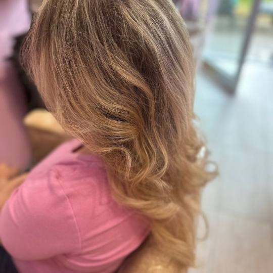 Poezija ljepote #sarajevo Farbanje kose Preliv - duga kosa