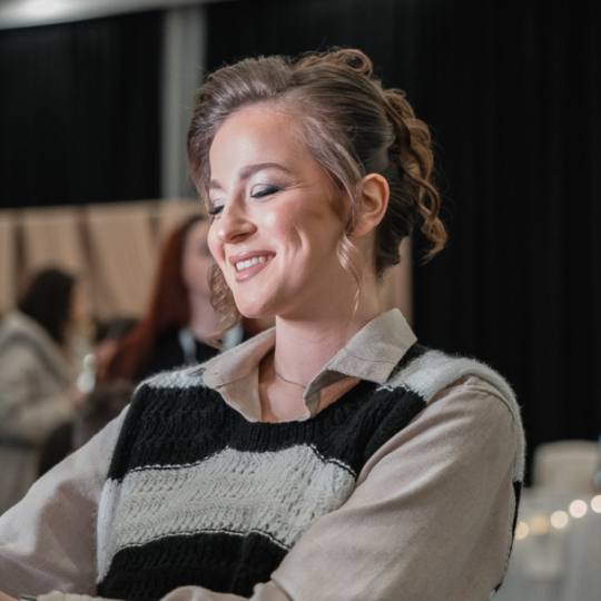 Aida #sarajevo Berberin Svečana frizura + profesionalno šminkanje