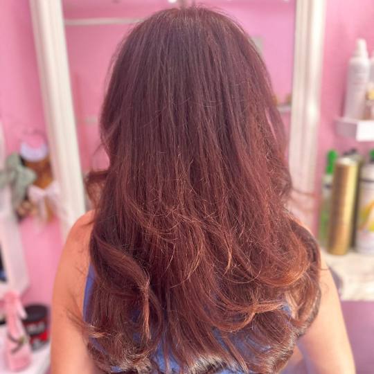 Poezija ljepote #sarajevo Farbanje kose Farbanje izrastka + žensko šišanje + feniranje na ravno -