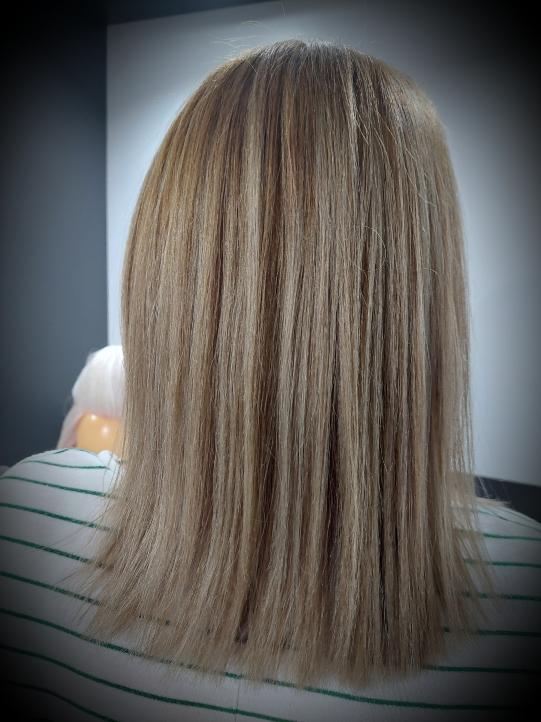 Preliv - kratka kosa - Frisco, Sarajevo Farbanje kose Frizerski saloni Farbanje kose, Sarajevo, Centar - Stari Grad