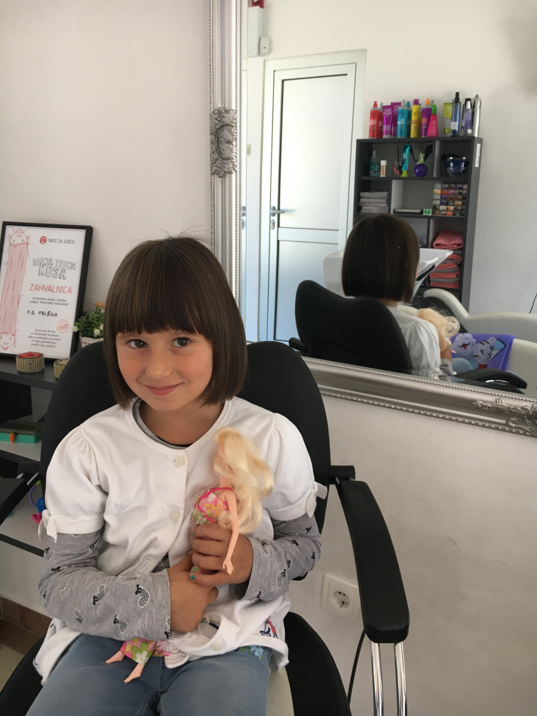 Žensko šišanje - kratka kosa - Frisco, Sarajevo Žensko šišanje Frizerski saloni Žensko šišanje, Sarajevo, Centar - Stari Grad