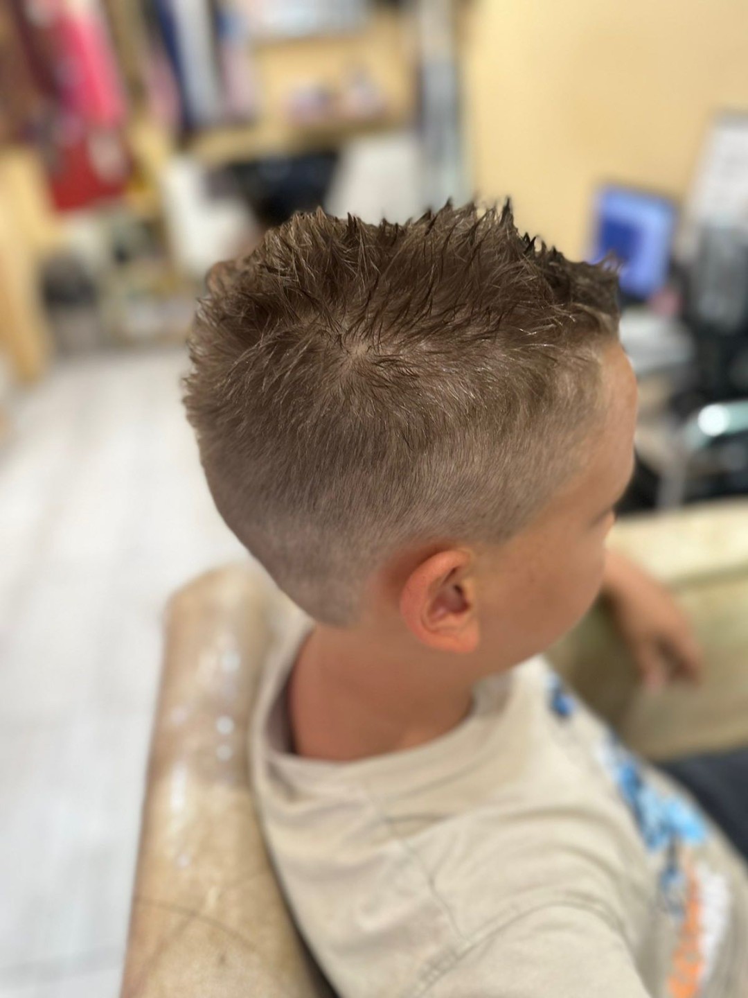Dječije muško šišanje - Poezija ljepote, Sarajevo Berberin Muški frizeri Berberin, Sarajevo, Novo Sarajevo - Novi Grad