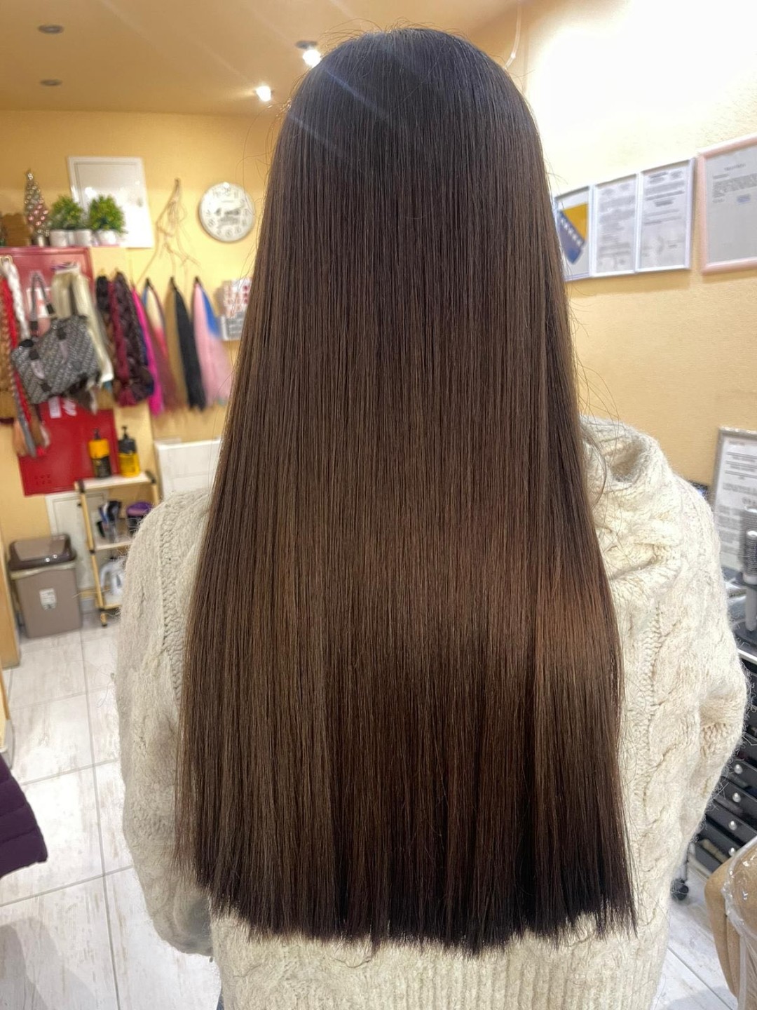 Poezija ljepote #sarajevo Žensko šišanje Žensko šišanje + pranje kose + feniranje - extra duga kosa