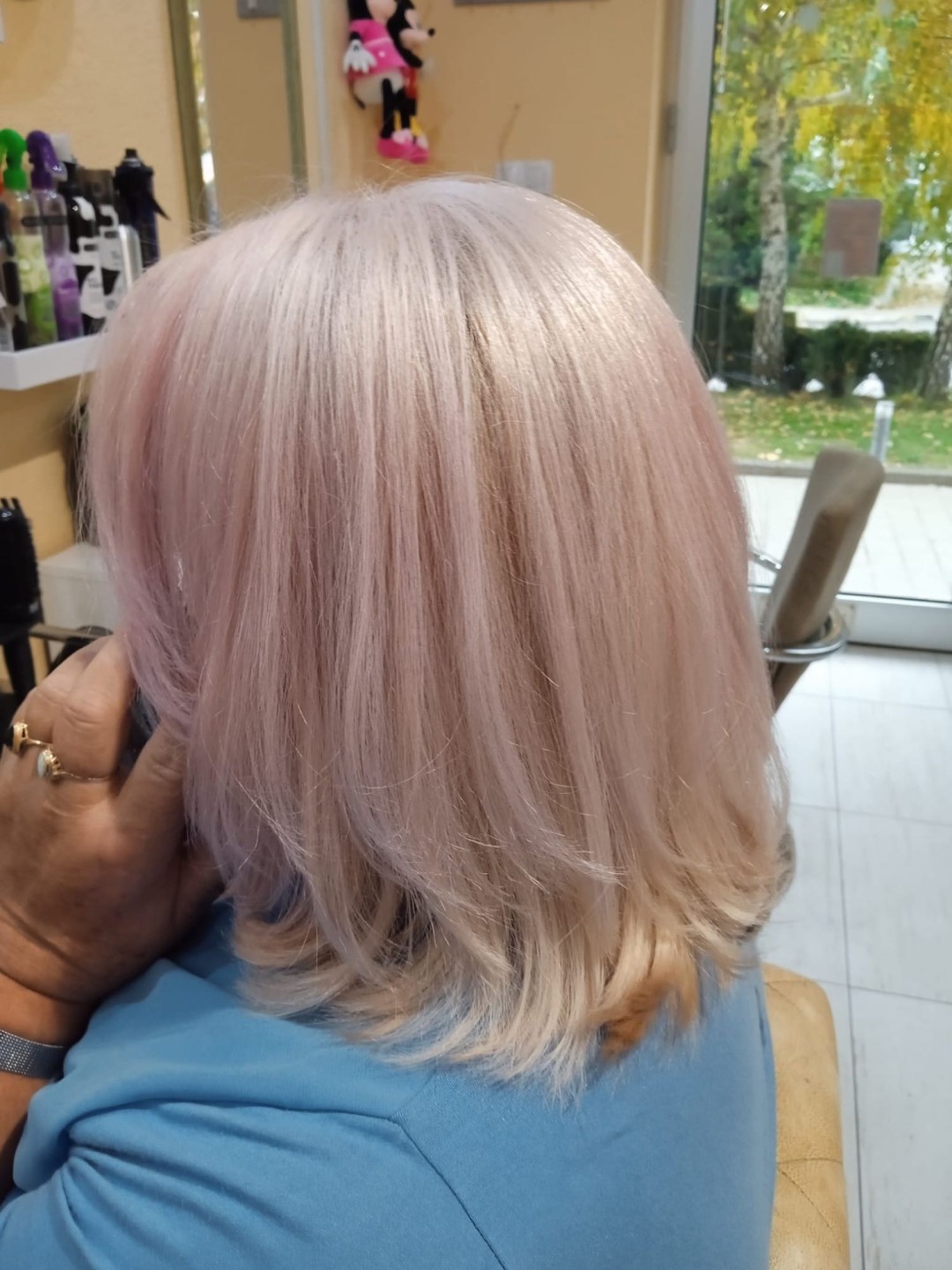 Preliv - kosa srednje dužine - Poezija ljepote, Sarajevo Farbanje kose Frizerski saloni Farbanje kose, Sarajevo, Novo Sarajevo - Novi Grad