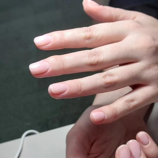 Tajne jednog beauty salona #sarajevo Gel lak Ojačavanje noktiju gelom - S dužina Šta podrazumijev