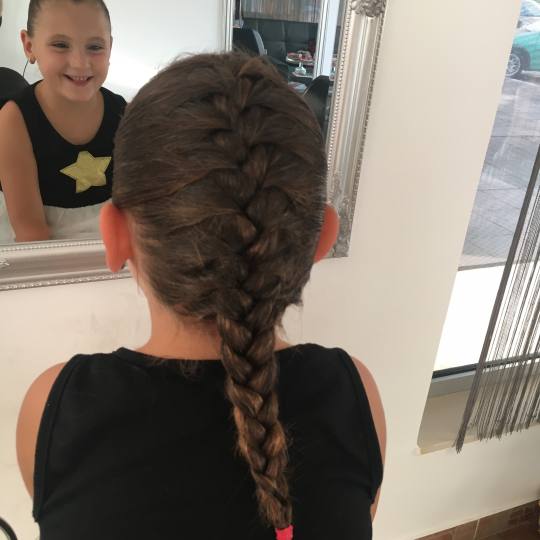 Frisco #sarajevo Svečane i frizure za svadbu Svečana frizura jednostavna - kratka kosa