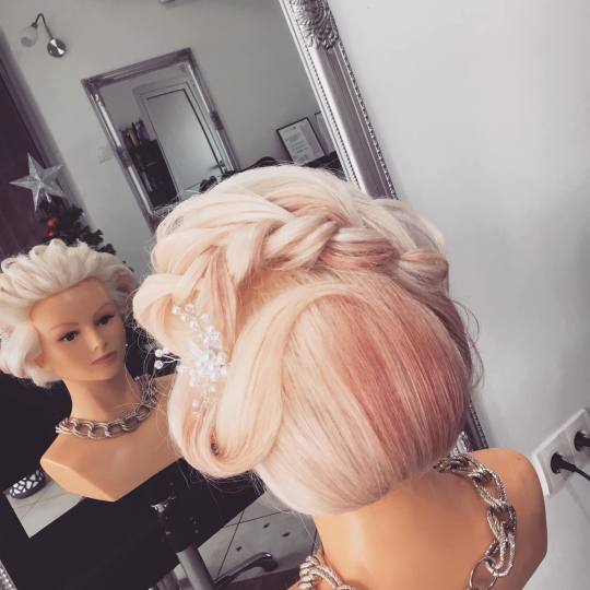 Frisco #sarajevo Svečane i frizure za svadbu Svečana frizura složena - kratka kosa