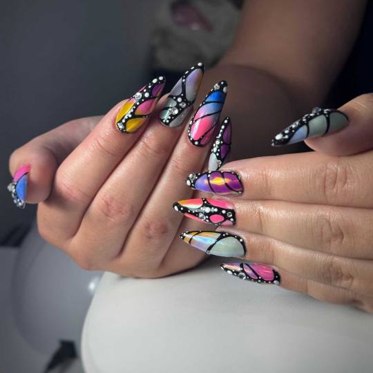 Lovely Em salon & head spa #sarajevo Izlivanje noktiju Izlivanje noktiju gelom - XL dužina