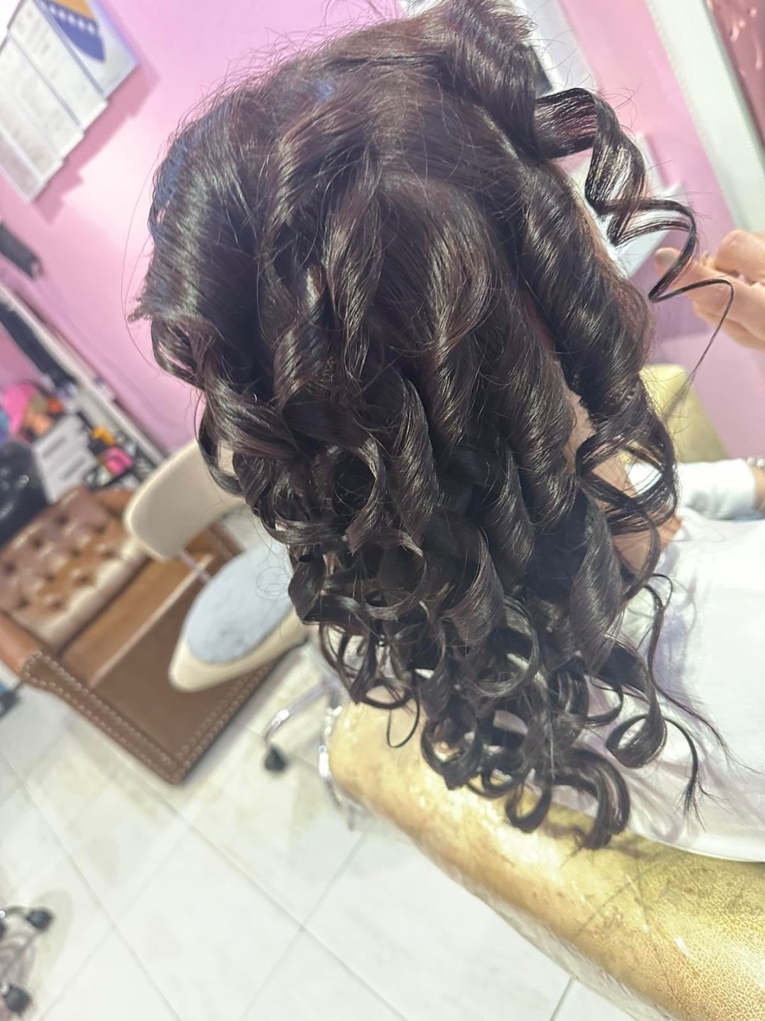 Poezija ljepote #sarajevo Farbanje kose Farbanje izrastka + žensko šišanje + feniranje na ravno - duga kosa